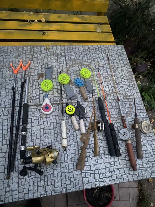 Зимние удочки и разное для рыбалки