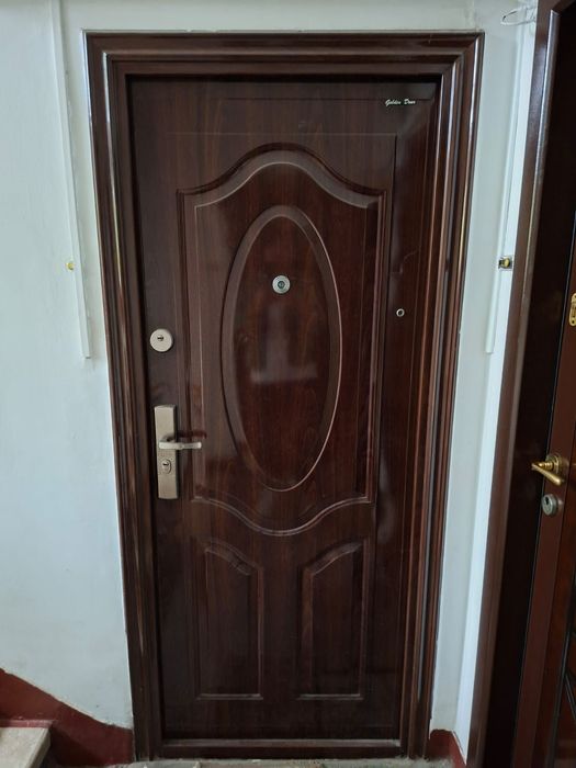 Vând apartament zona Rogerius
