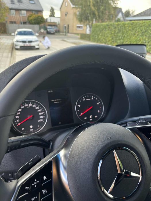 Mercedes sprinter nou nouță 317cdi nimic de reproșat.