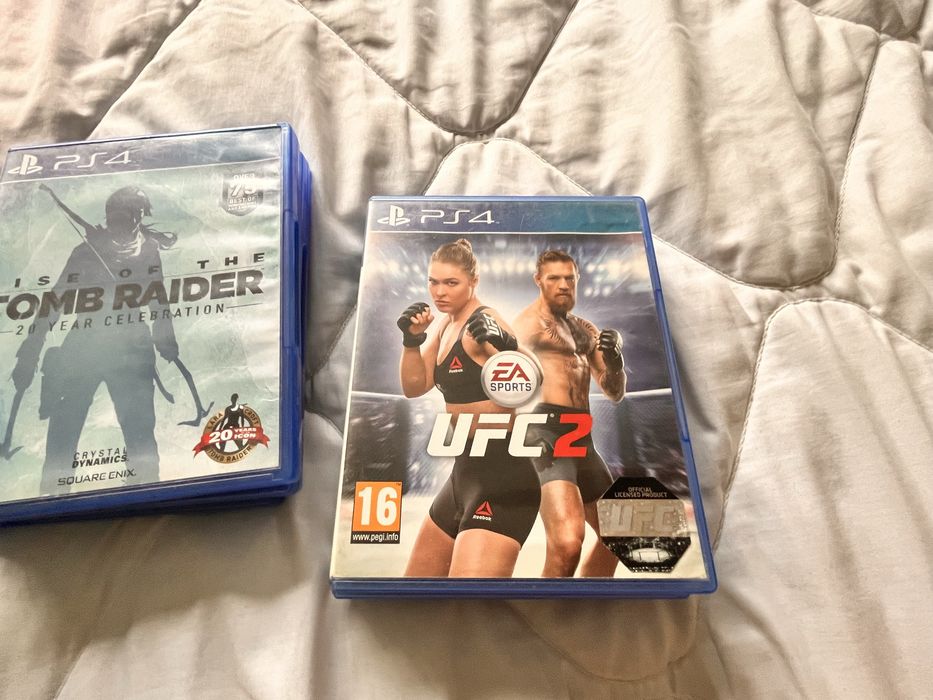 Пелейстейшън 4 слим с 6 игри и два джойстика