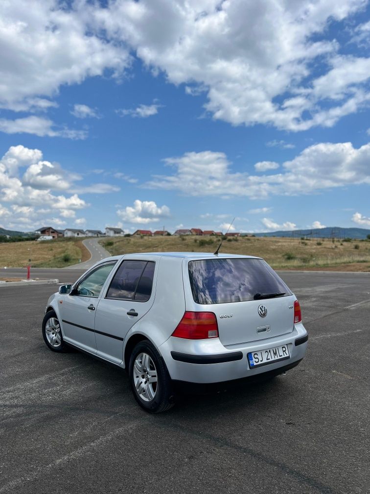Volkswagen Golf exemplar