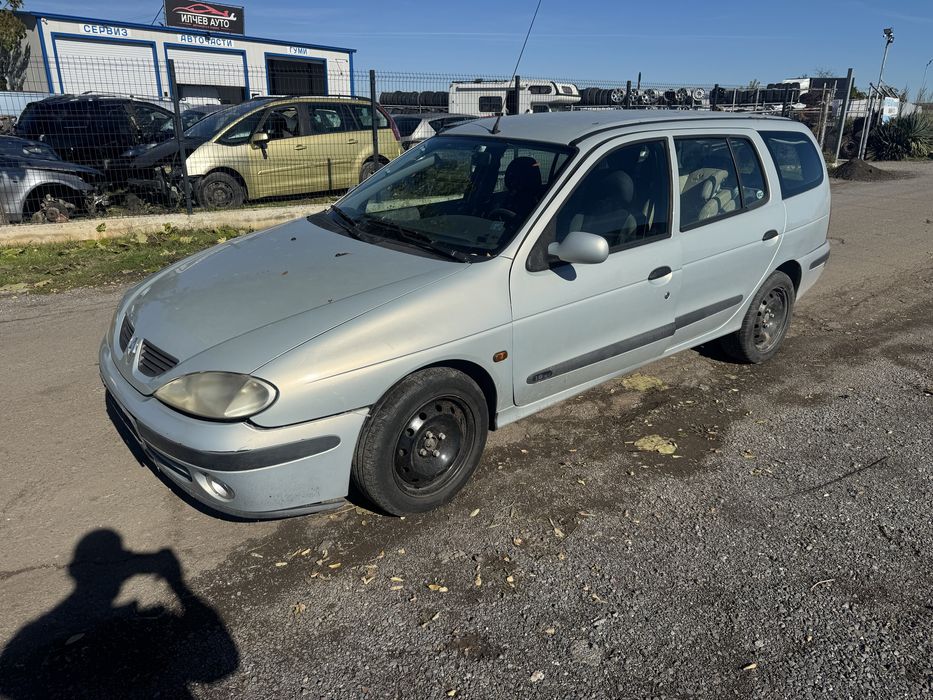 Рено меган 1.6 и на части