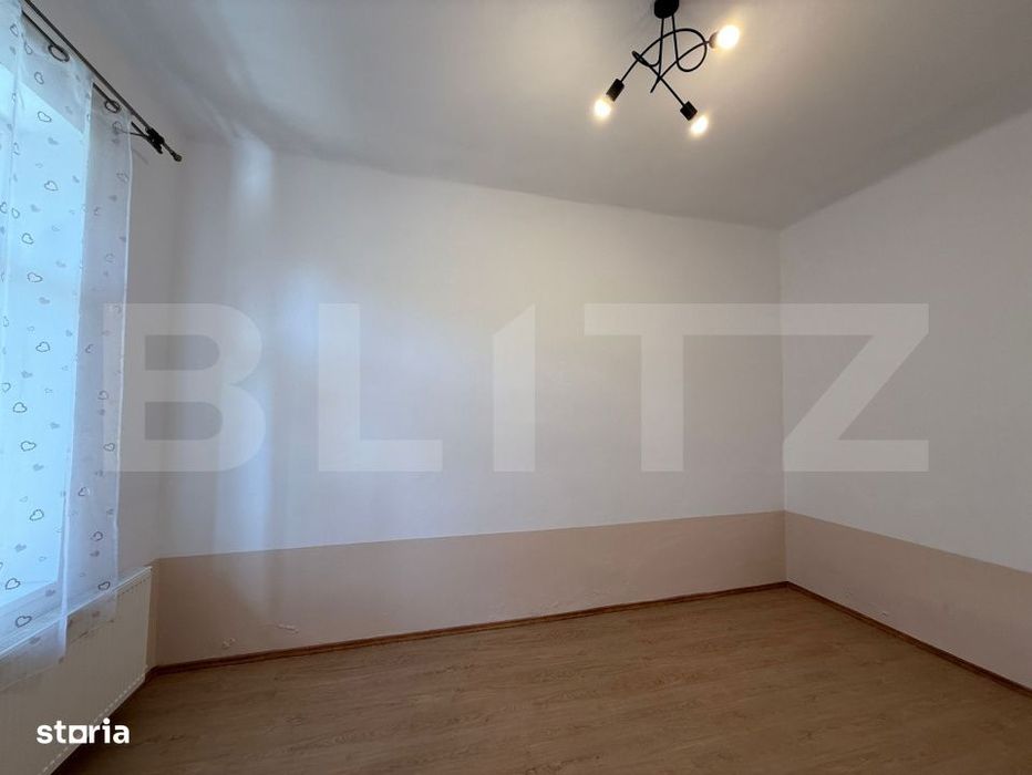 Apartament de vanzare, cu 2 camere, 54 mp, zona semicentrala
