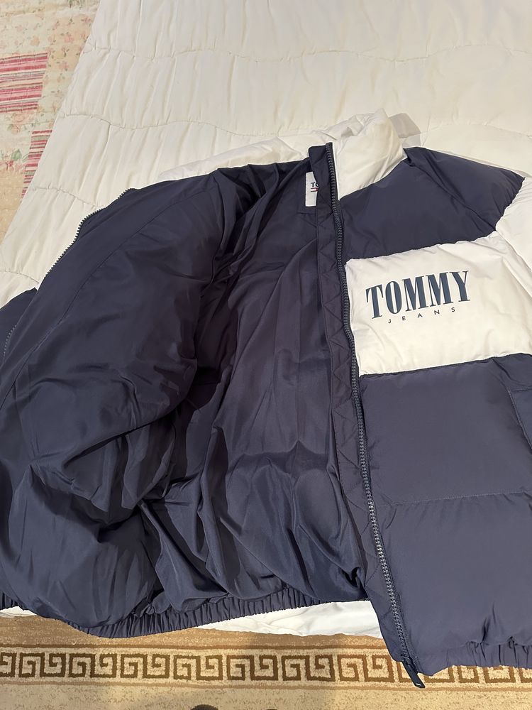Чисто ново Яке на TOMMY HILFINGER
