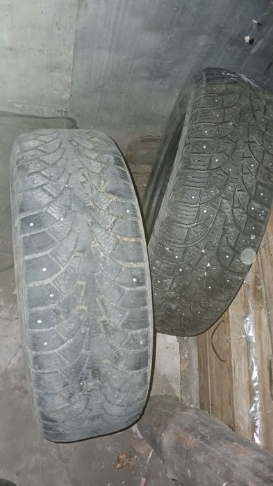 Продам бу шины одинарный и есть одна пара по 5000 за штуку