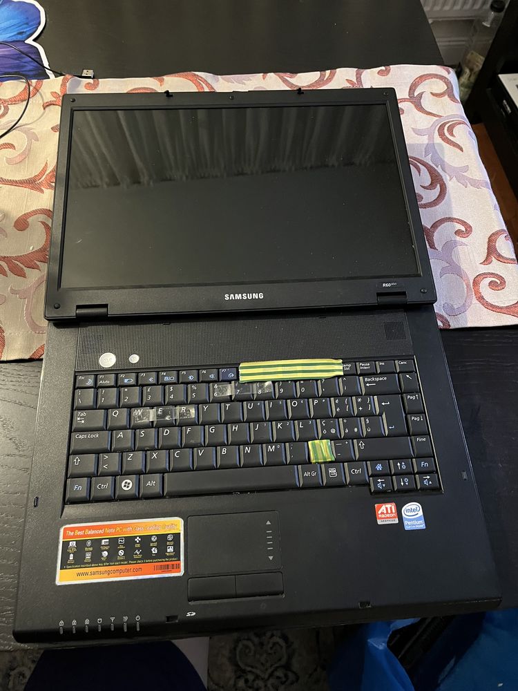 Laptop Samsung NP-R60Y