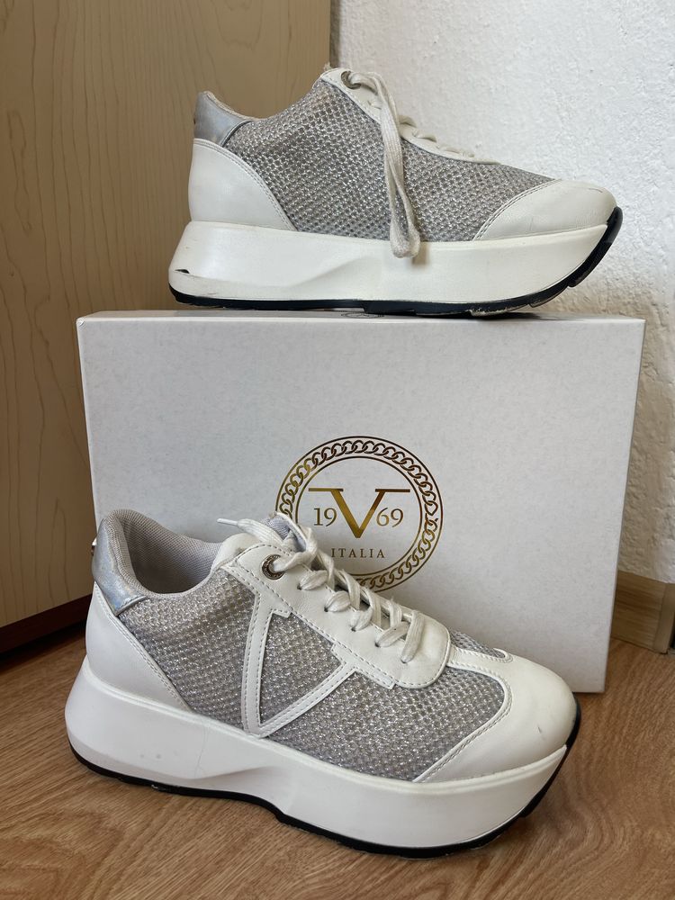Маратонки естественна кожа V by Versace