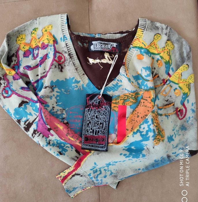 Desigual нова с етикет блуза с принц и принцеса