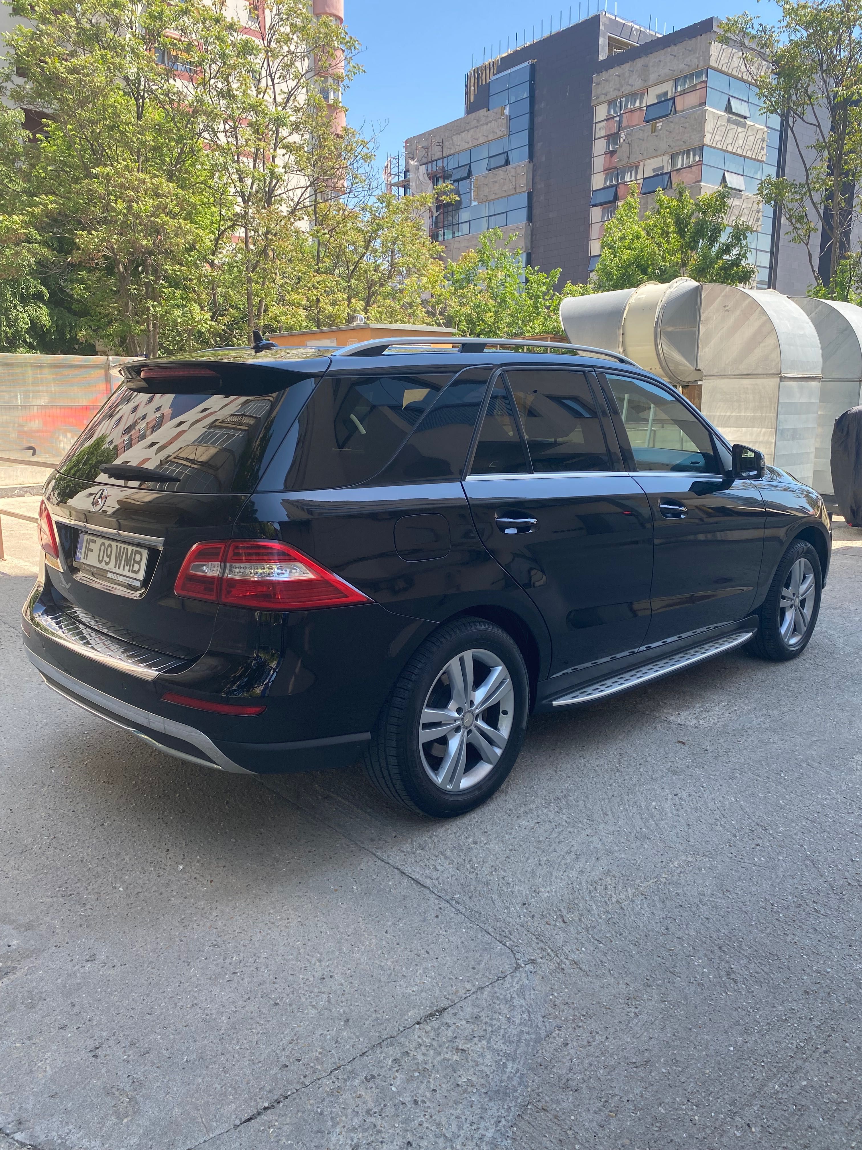 Mercedes-Benz ML350 bluetec 4Matic Airmatic. Garantie