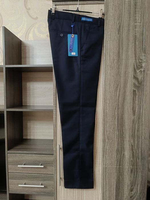 Новые школьные брюки на мальчика