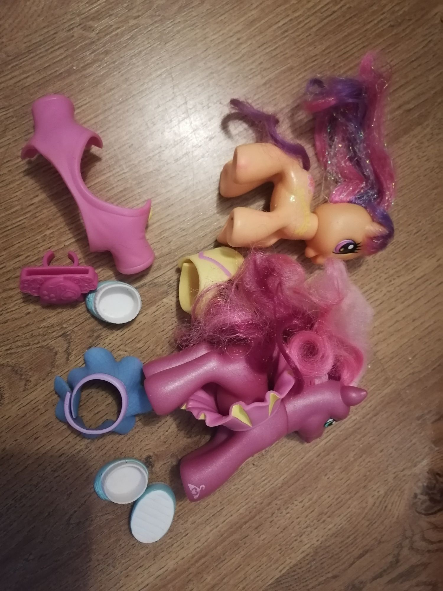 My little pony къща  Селестия голяма . И много понита