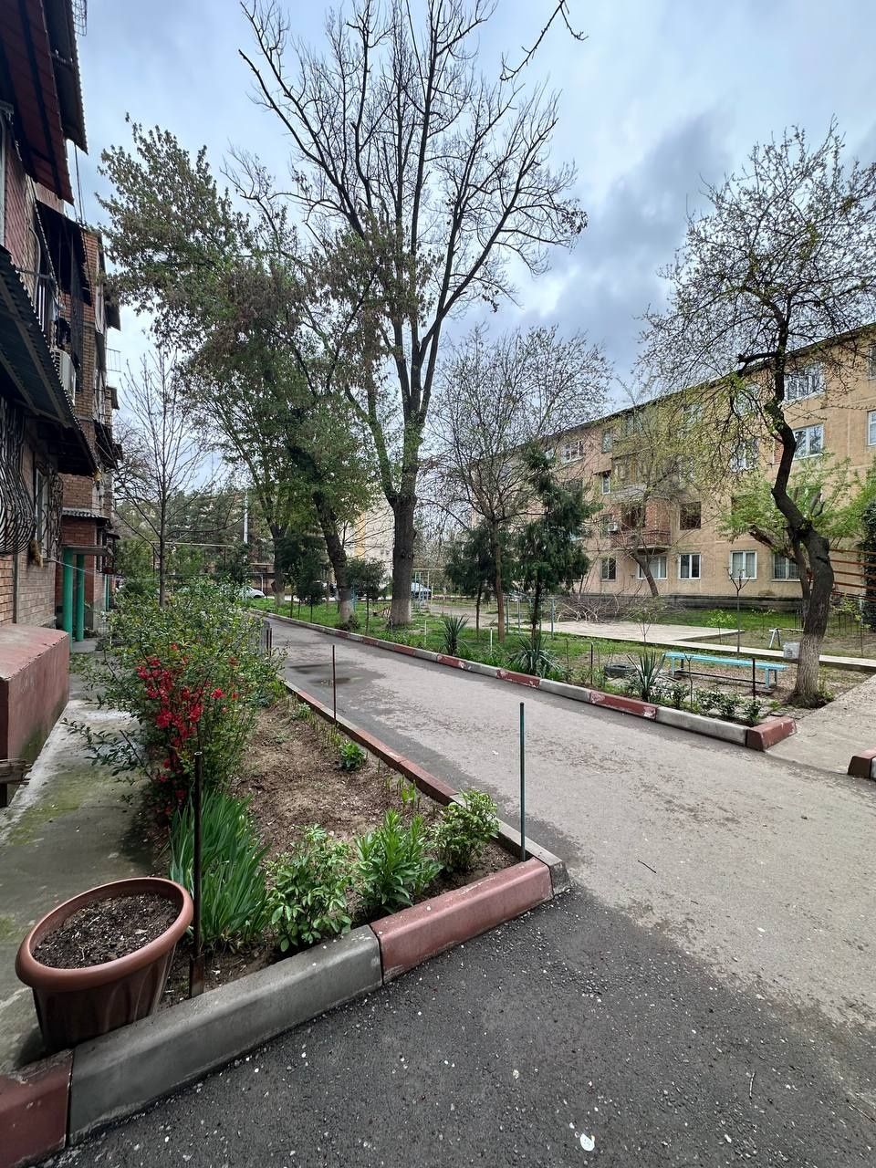 Продаю 2х комнатную Квартиру Чиланзар 8 М.М Улугбек