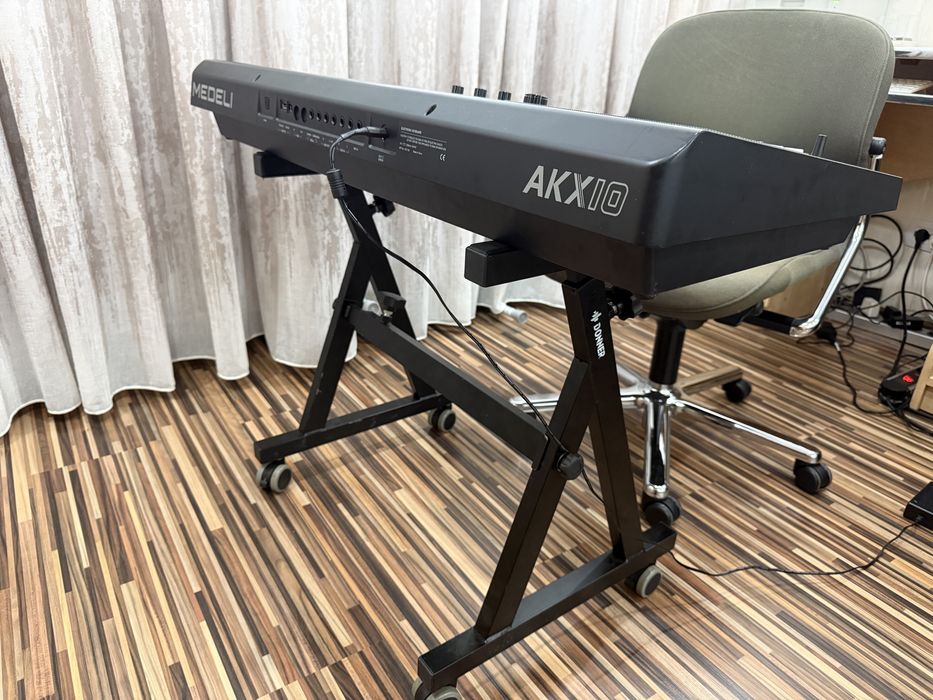 Medeli AKX-10 keyboard