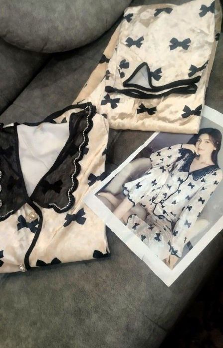 Ayollar uchun tungi pijama.