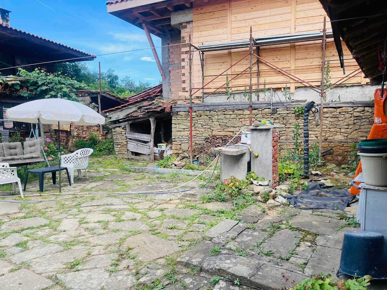 Продава се Къща в с. Катунище, Област Сливен - 116 кв.м за 863 €/кв.м - Снимка #14