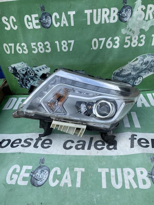 Far xenon Navara NP 300 D23 2017