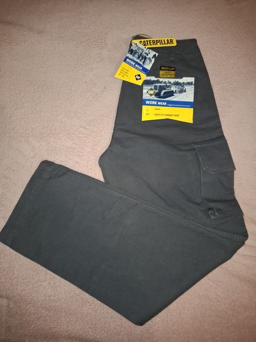 Pantaloni Caterpillar “Easy Fit Combat” – NOI, mărimea 30/32