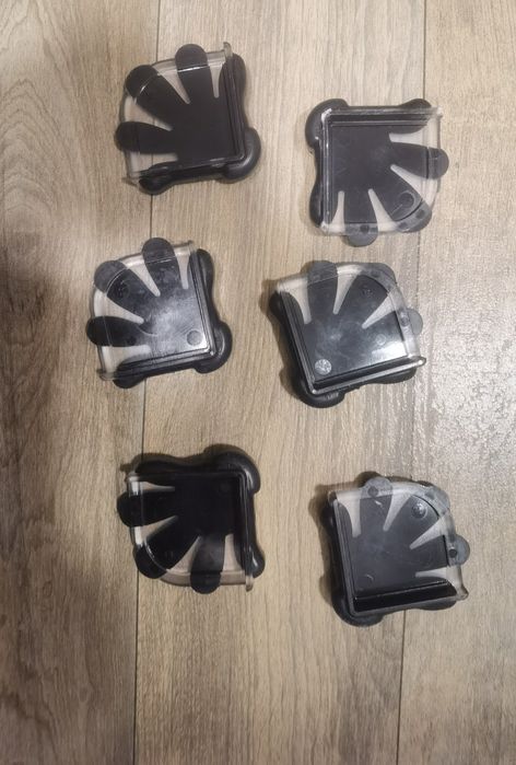 Protecții colțuri masă mobilă pentru copii toate 6 la 30 lei