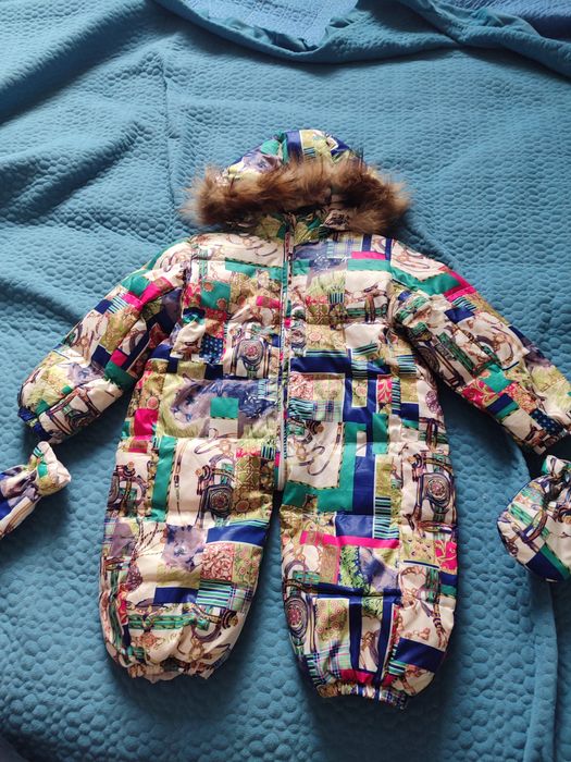 Продам комбинезон kenzo kids 6-9месяц.