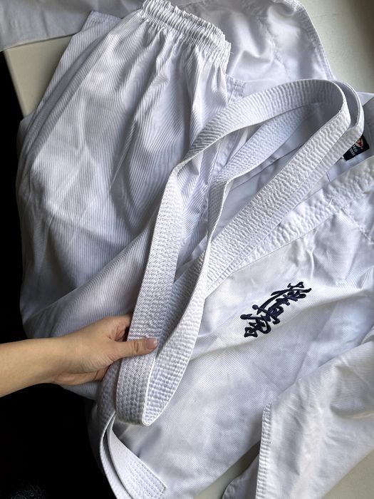 Продам кимоно для каратэ