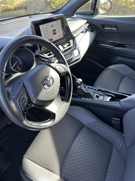 Toyota CH-R 1.8 Hybrid Style 2022-29000 km. Unic proprietar