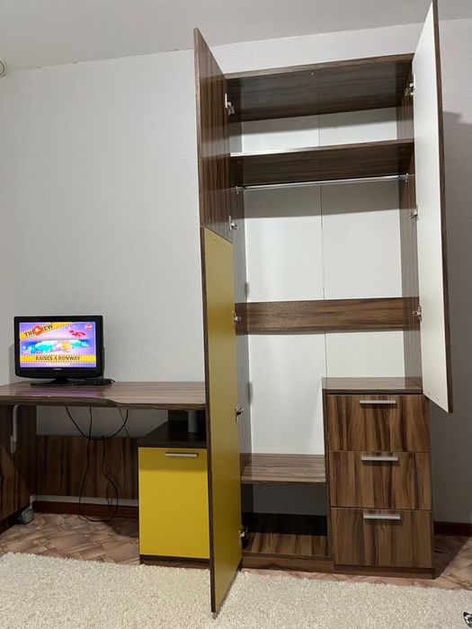 Продам шкаф и кровать детскую