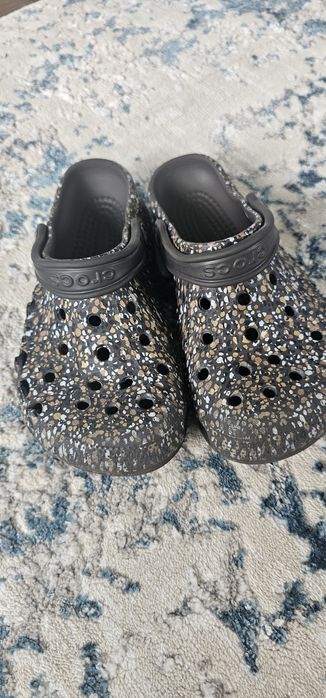 Vând crocs copii