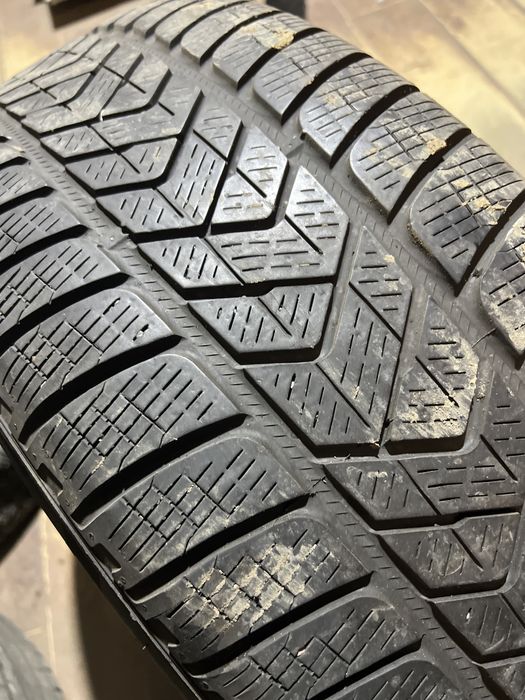 Anvelope 235/55R19-Pirelli