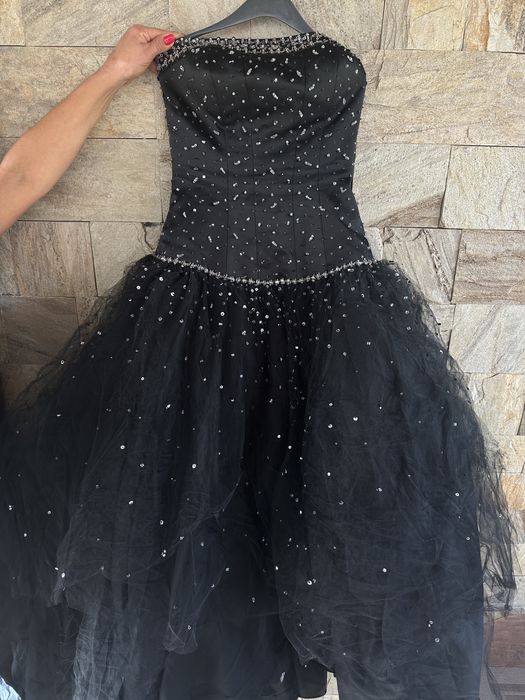 Официална рокля