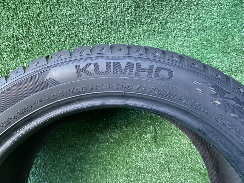 Set 2 anvelope iarna Kumho Winter Craft WP 52 245 45 R18 100V Dot 1823