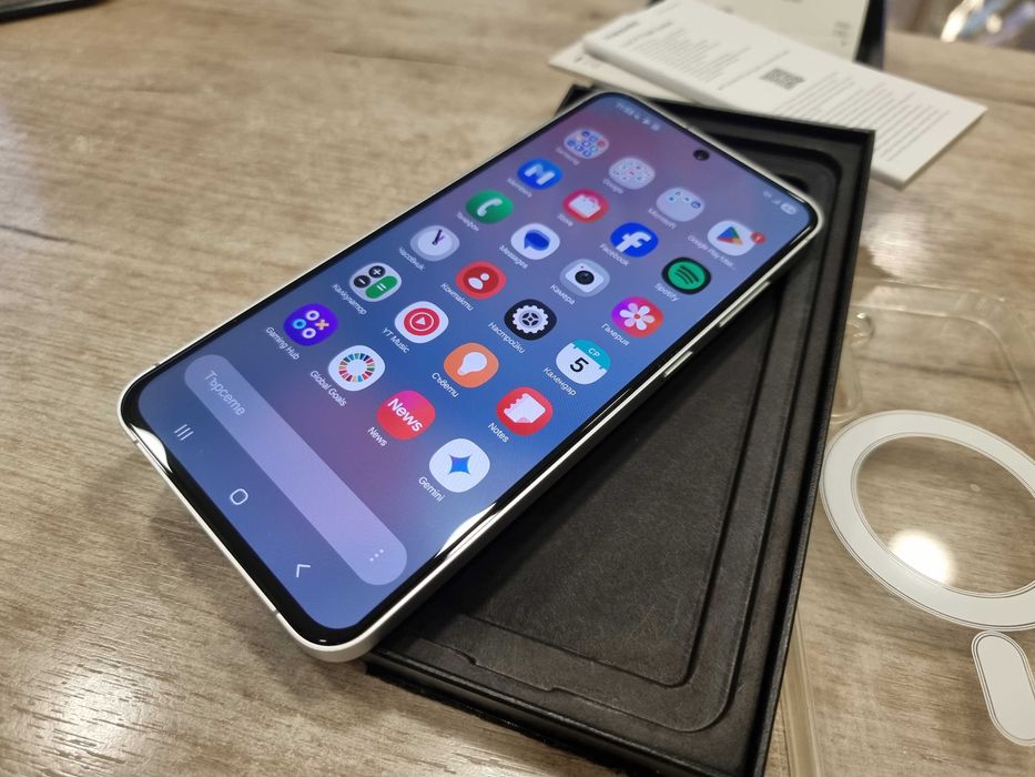 Samsung Galaxy S24 FE, 8GB, 128GB