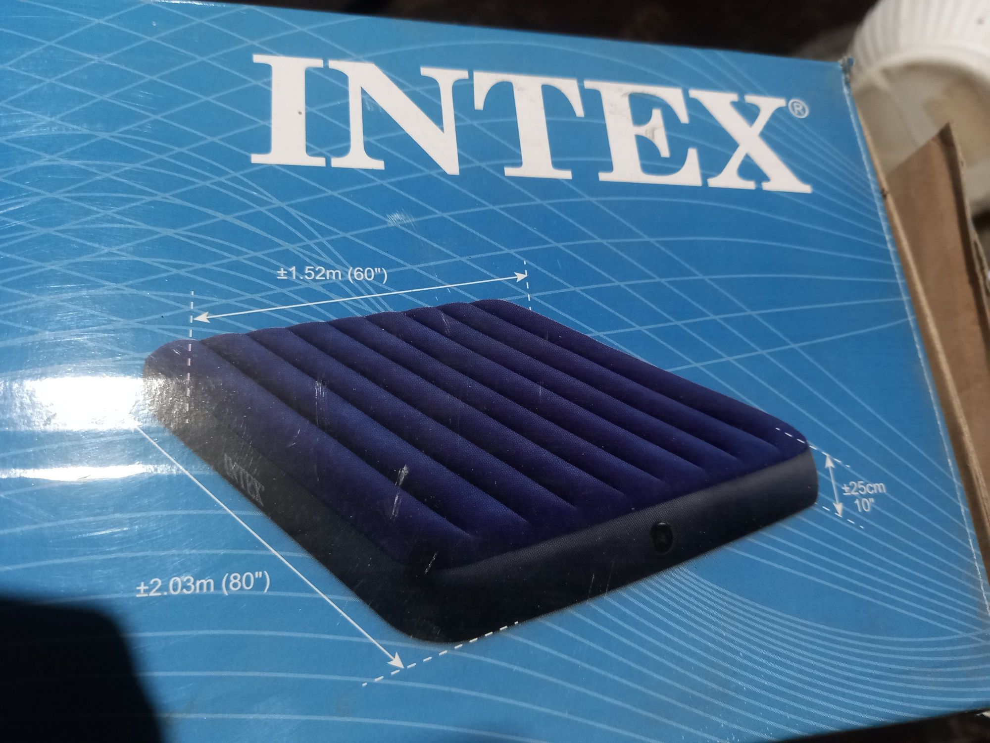 Надувной матрац intex