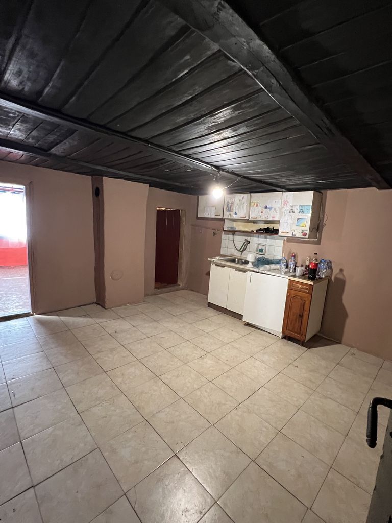 Продава се Къща в с. Литаково, Област София-област - 1090 кв.м за 26 €/кв.м - Снимка #2