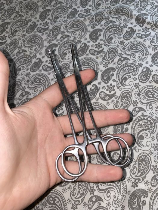 Продам медицинские зажимы,новые и фирменные
