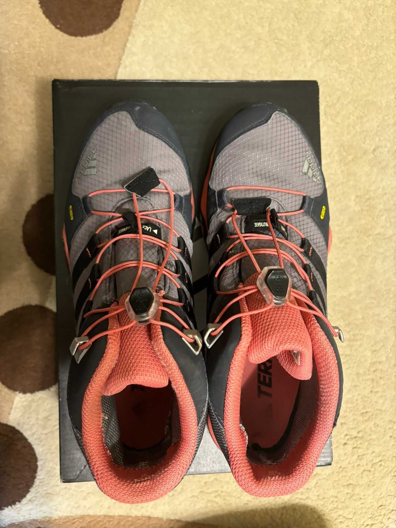 adidas маратонки TERREX mid gtx k