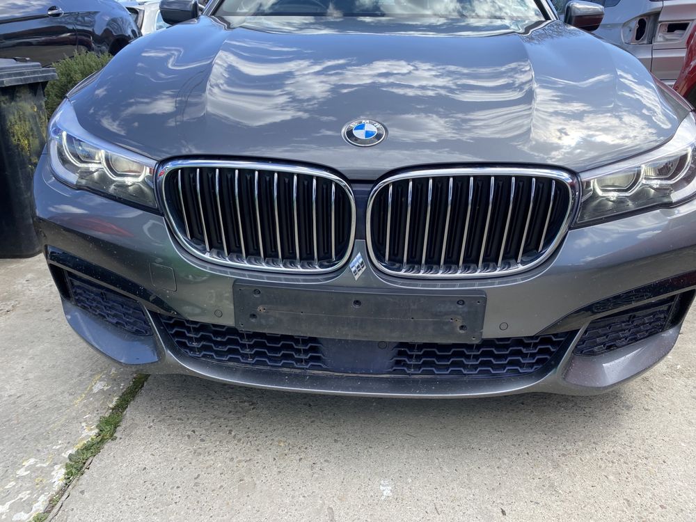 Grile active bară față BMW seria 7 g11
