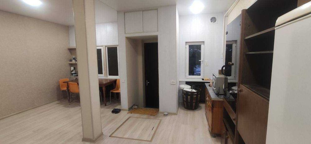 Продается 5 ком квар котеджного типа Метро Буюк Ипак йули Художников