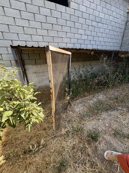 Курятник, +железная сетка как дверь