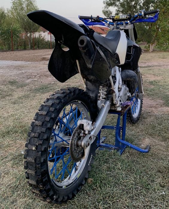 Vand Yamaha yz 250 sau fac schimb cu motocicleta de asfalt de A2