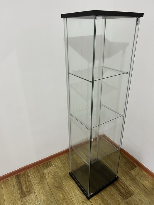 Зекальный стелаж