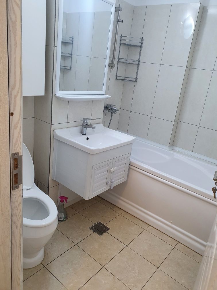 Vând apartament 2 camere