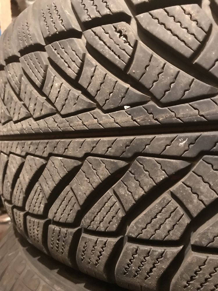 Гуми Goodyear 255/55R18