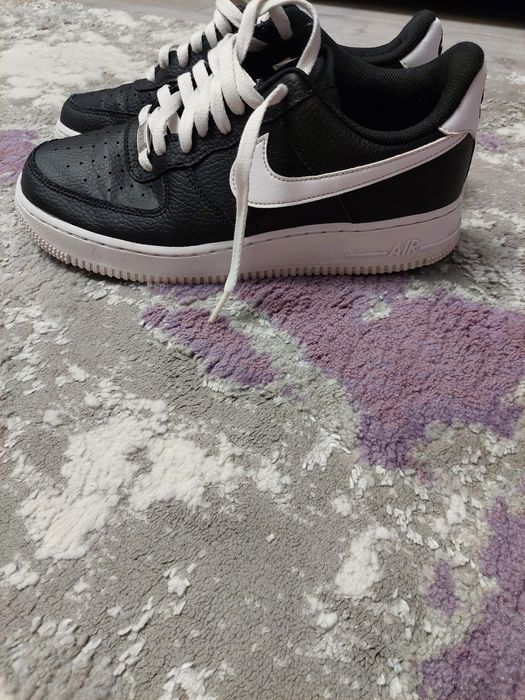 Vand adidasi nike air force 1
