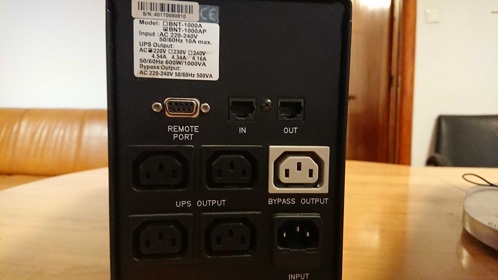 UPS POWERCOM 1000VA /600W made in USA (4 conectori iesire)