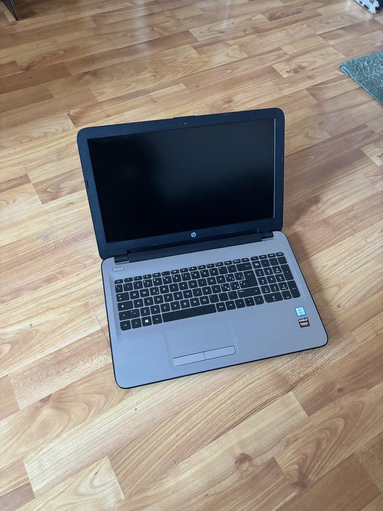 Hp 15 ultrarapid• i5 7th gen• SSD Samsung 256• 8Gb DDR4• 15,6” Full HD