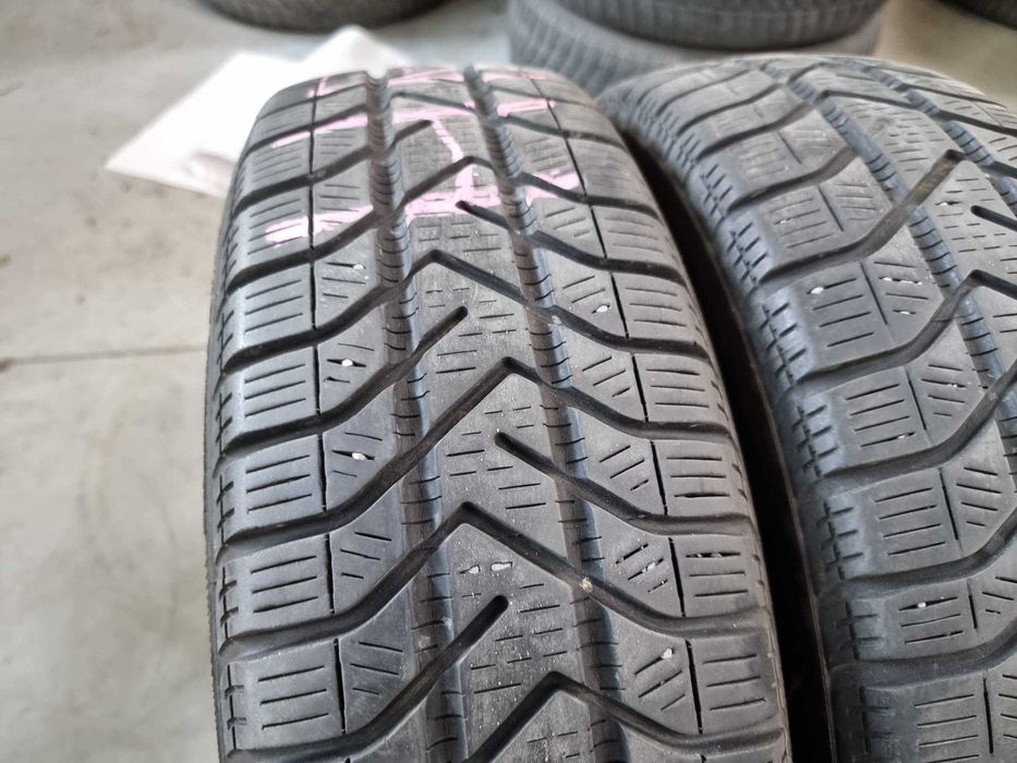 2 Anvelope de IARNA 175.70.14 'Pirelli'