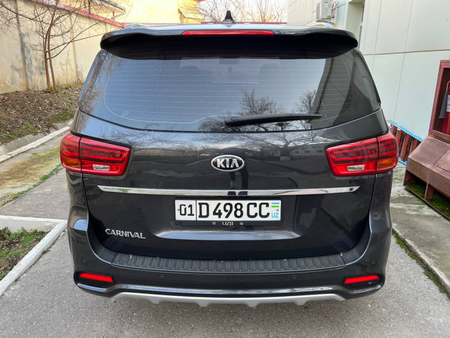 Kia Karnival sotiladi