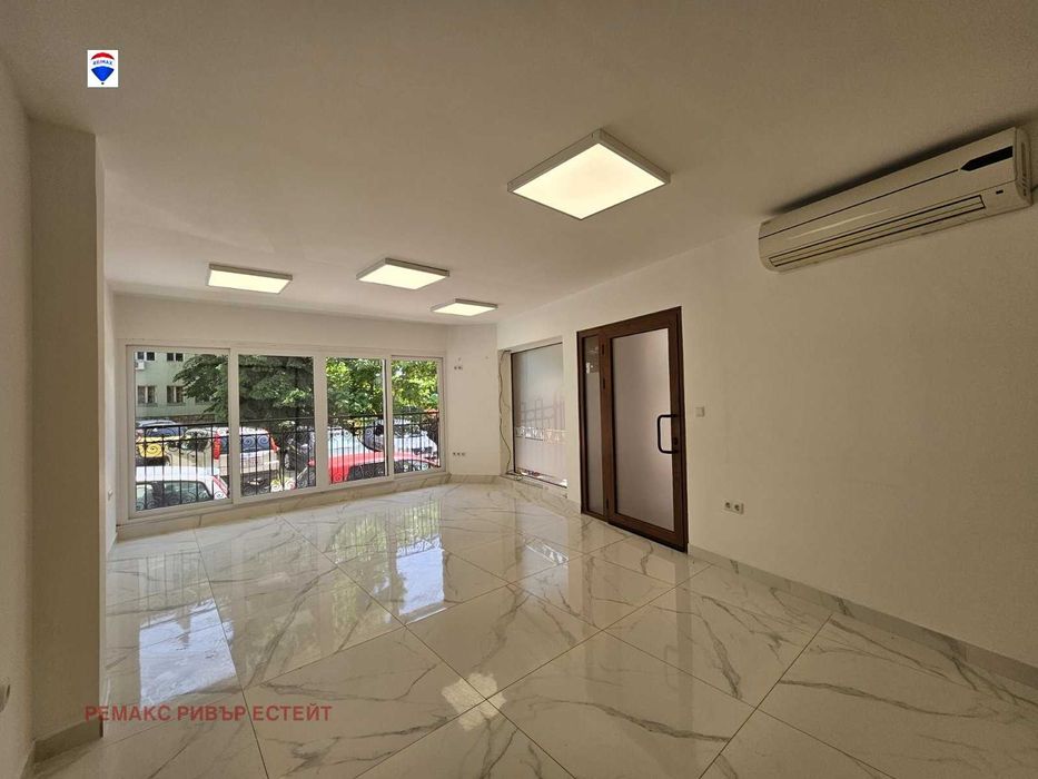 Продава се Магазин в Русе, Център - 120 кв.м за 1542 €/кв.м - Снимка #6