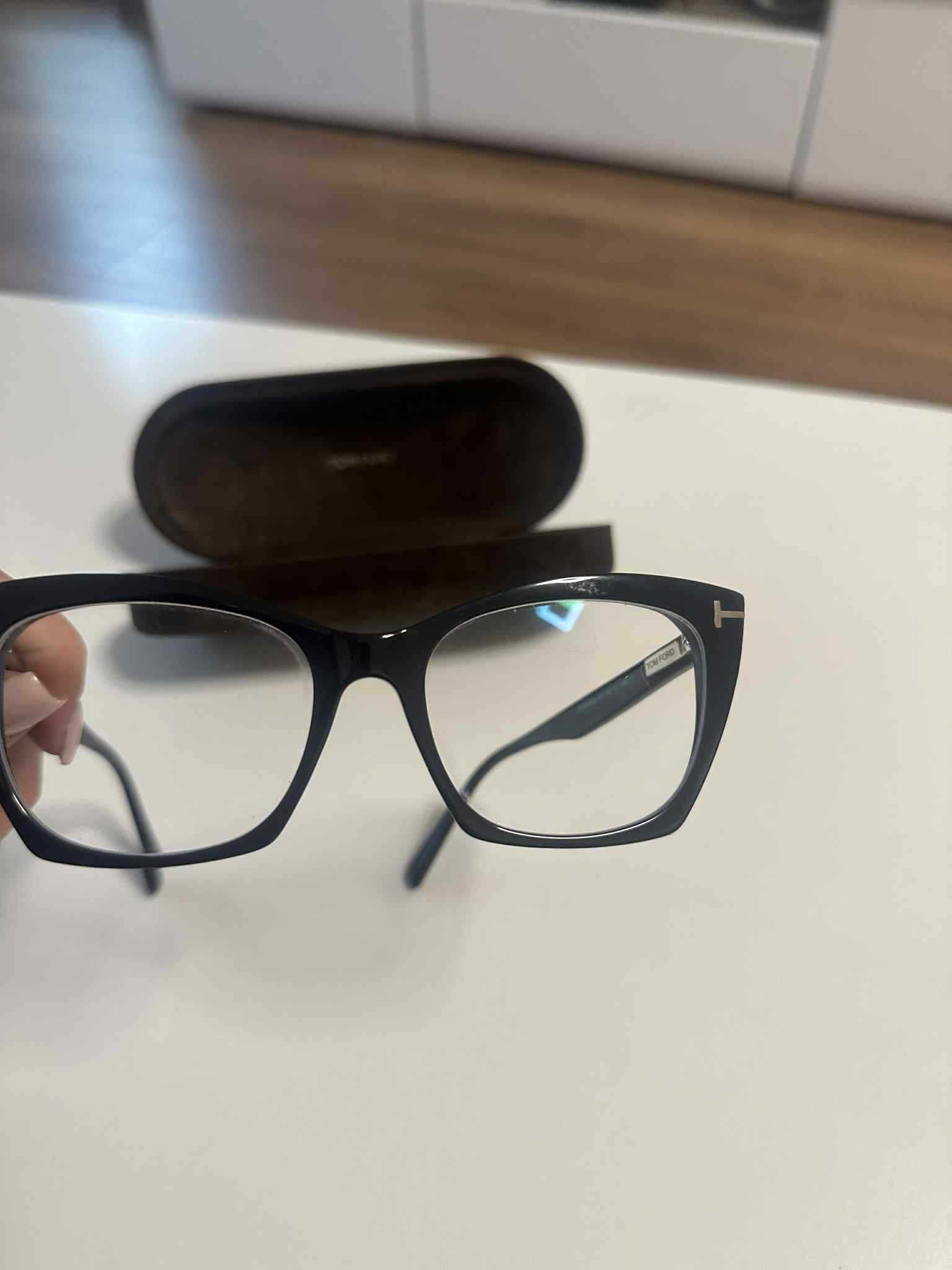 Tom Ford FT5709-B 001