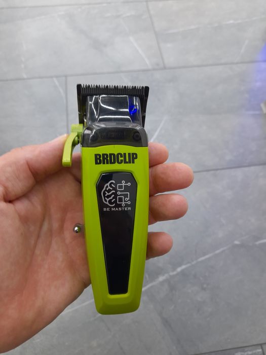 Машинка и тример за подстигване